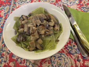 Maltagliati ai funghi con pasta delle lasagne avanzata – Riciblog